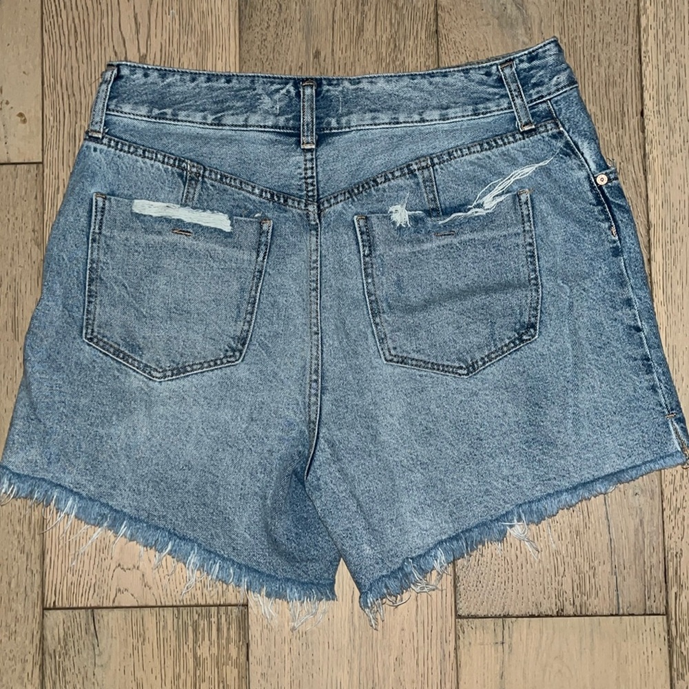Women’s jean shorts by Free People - Picture 3 of 7